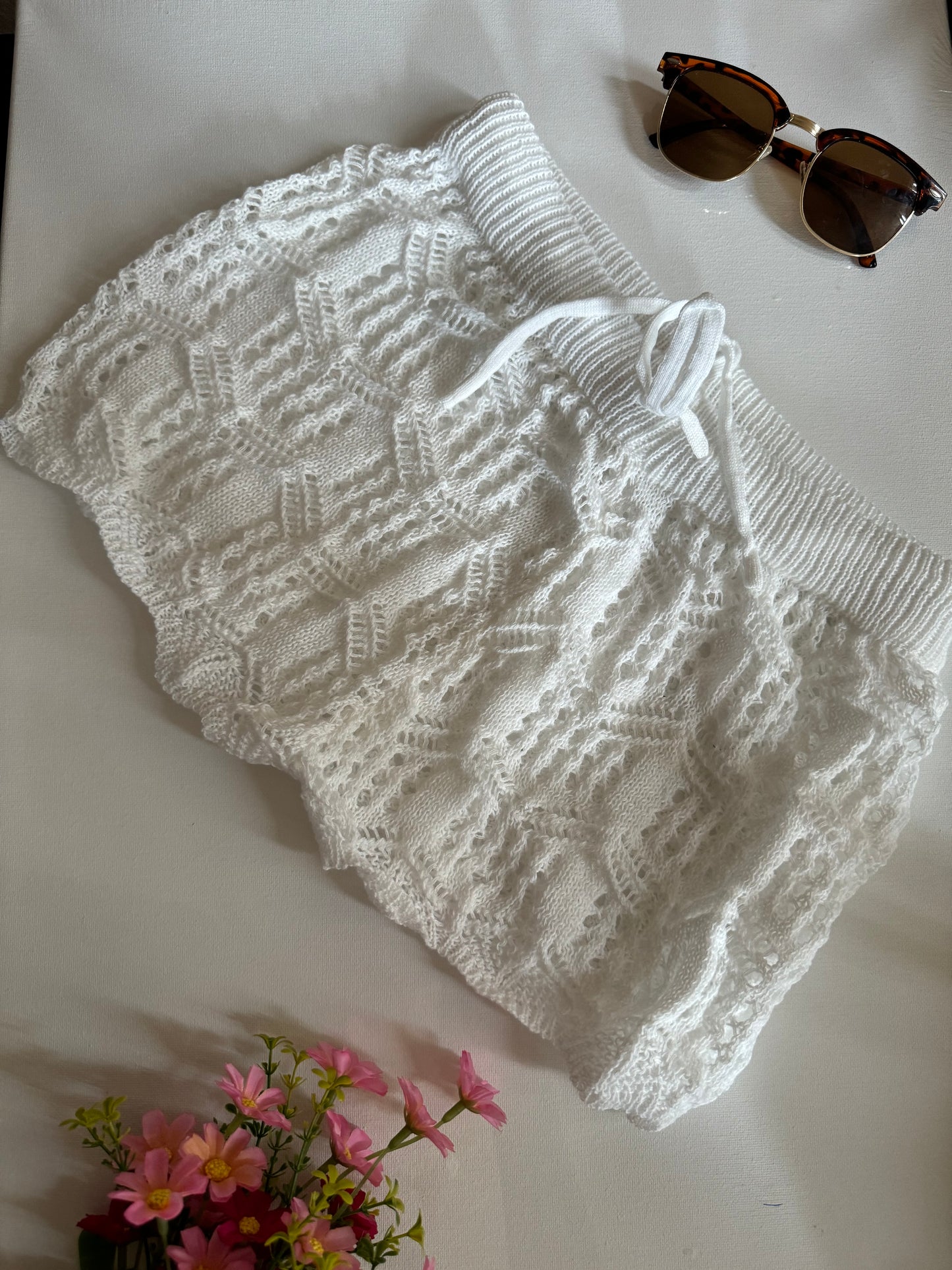 White beach short