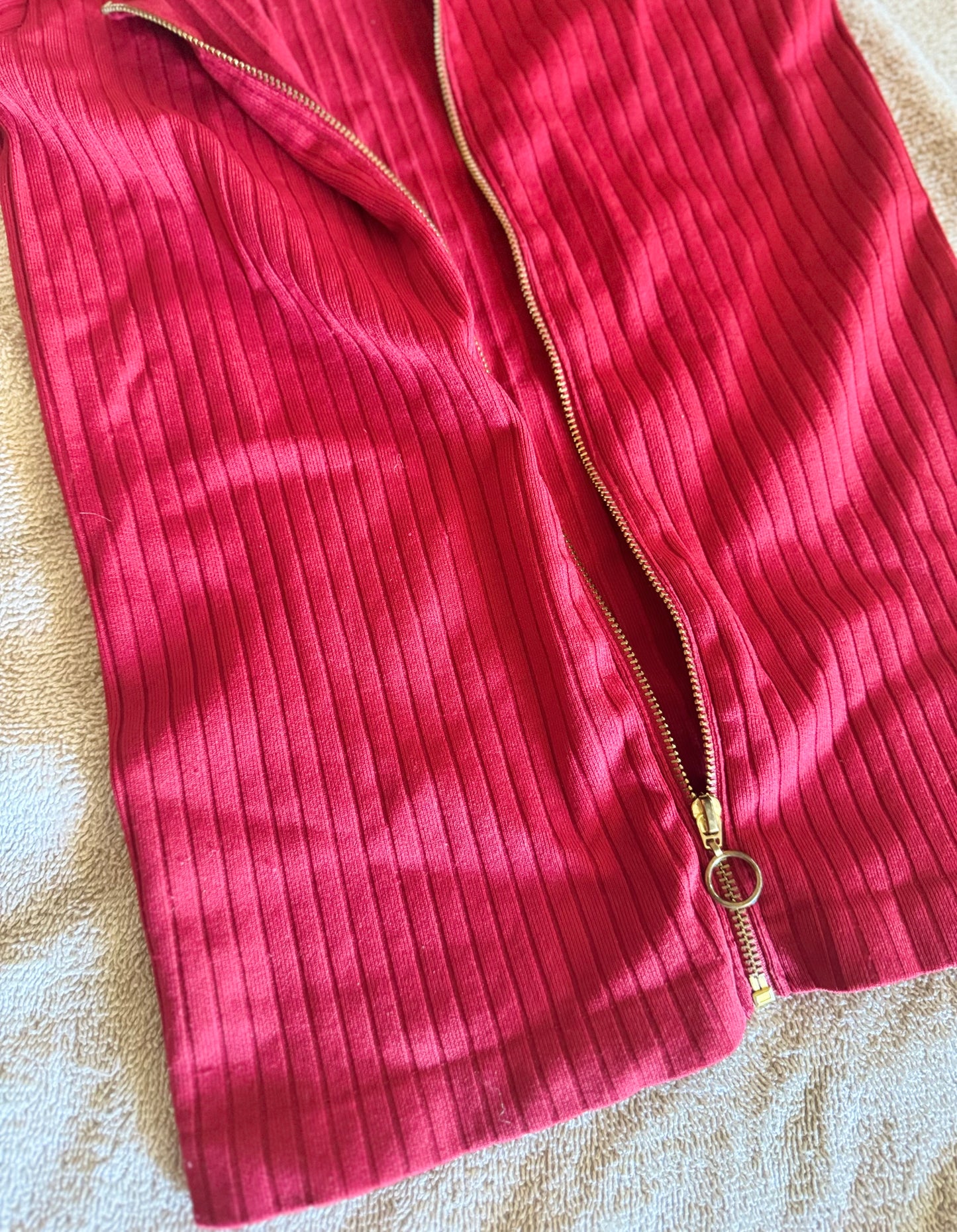 Siren Zip all the way down